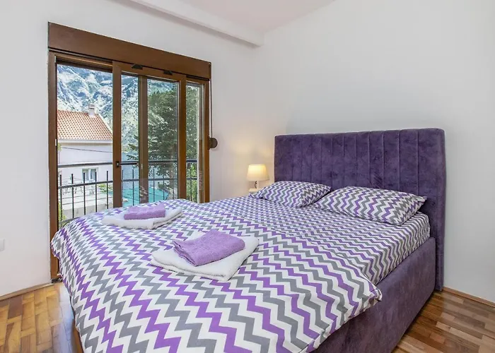 Muo Sea Front Apartments Kotor